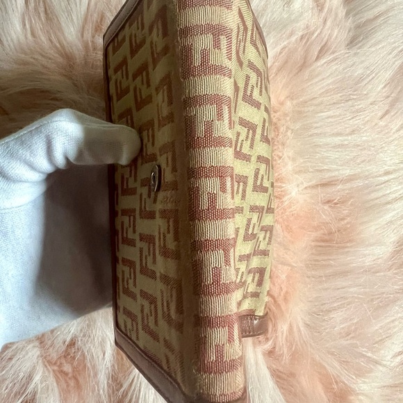 Fendi Zucchino trifold wallet - Picture 4 of 11